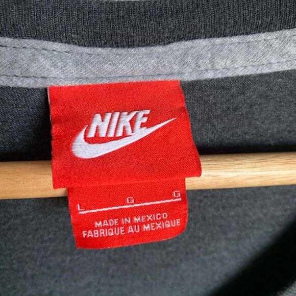 Nike Alabama Crimson Tide Women’s Lg V-Neck T-Shirt Gray with Red Logo - Picture 6 of 13